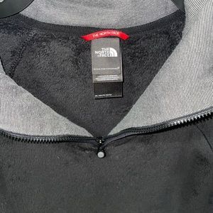 ✨North Face✨ pullover